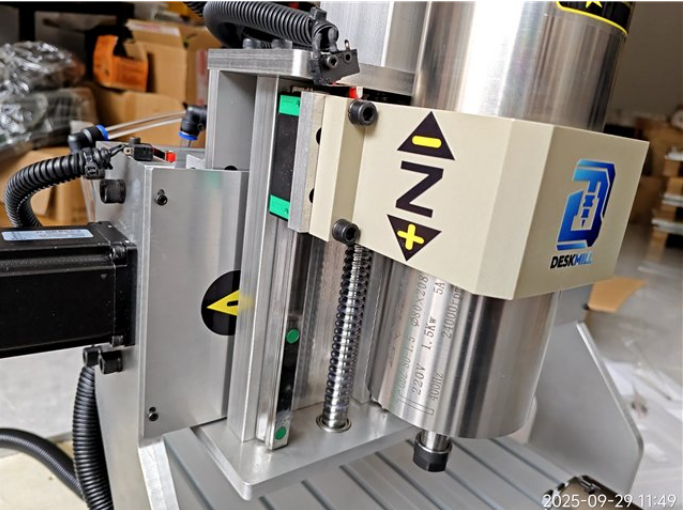 Фото Настольный фрезерный станок с ЧПУ DeskMill 4060 1500W